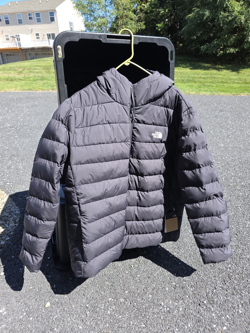 The North Face Men's Black Hooded Puffer Jacket new w/ tags